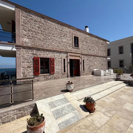 Cunda Sea-view Stone & Private Bed & Breakfast 3*