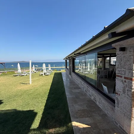 Bed & Breakfast Cunda Sea-view Stone & Private