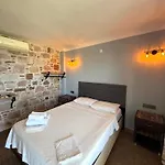 Oda ve Kahvaltı Esin Cunda Ayvalı