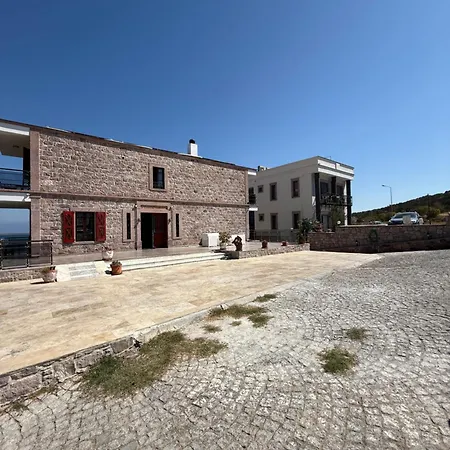 Cunda Sea-view Stone & Private Bed & Breakfast Ayvalik