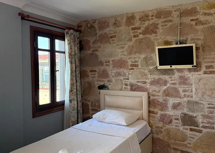 Oda ve Kahvaltı Cunda Sea-view Stone & Private