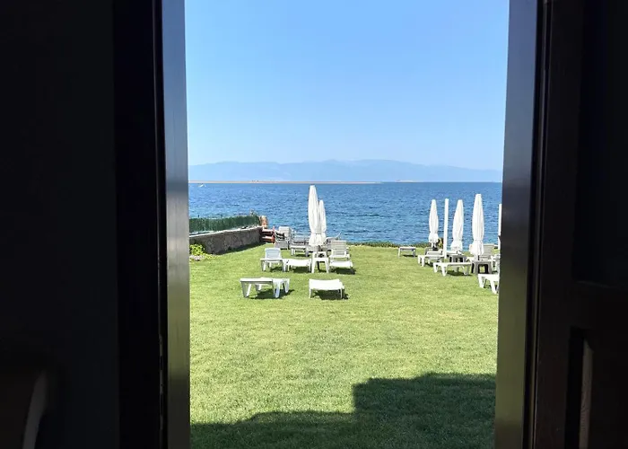Oda ve Kahvaltı Cunda Sea-view Stone & Private