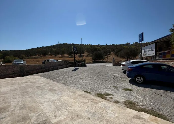 Cunda Sea-view Stone & Private Oda ve Kahvaltı Ayvalı